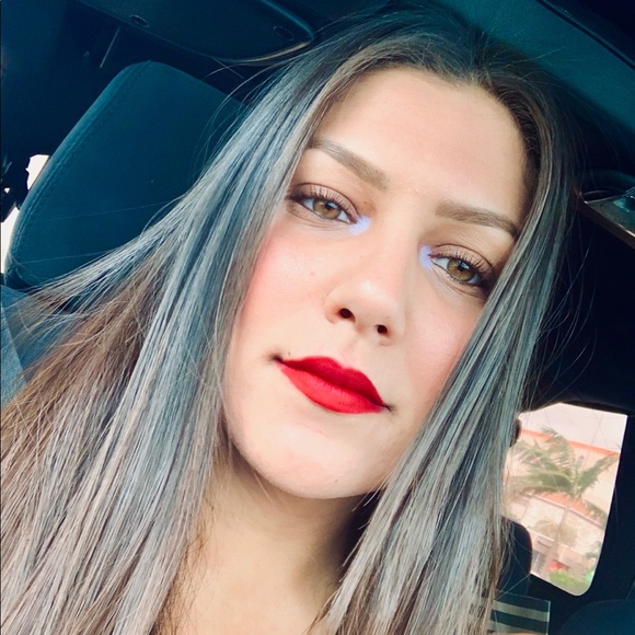 Meet your Posher, Yashley - Picture 3 of 4